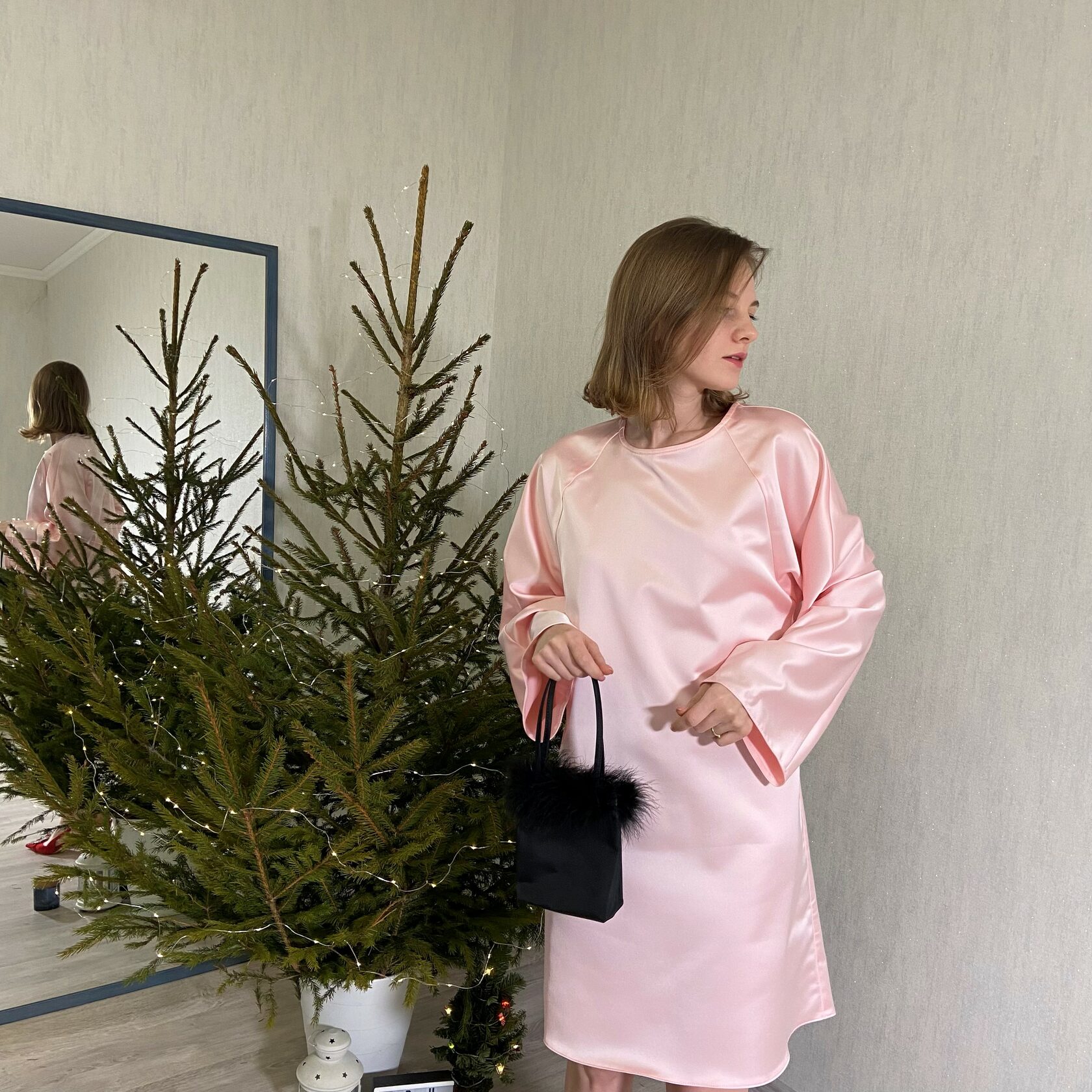 Сукня сатинова міні рожева